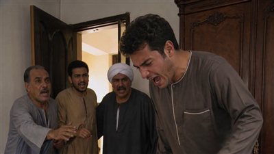 ابويا كان مصر يجوزني