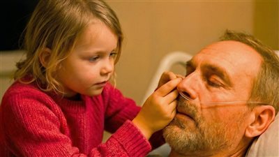 الطفلة التي أنقذت الرجل الثري كاملة 